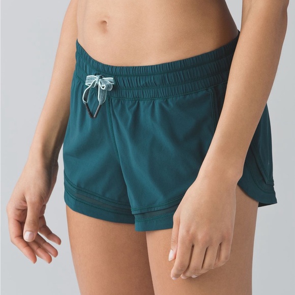Lululemon Athletica Forest Green Make A Move Hotty Hot Short Women’s Size 8 - Picture 1 of 7
